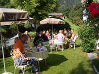 Fruhstück im Garten - Garni Hotel Zimmermann