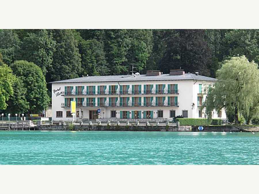 Sicht vom See - Hotel Post am Attersee