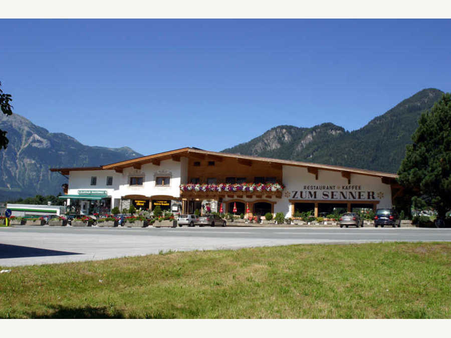 Hotel Zum Senner Zillertal in Schlitters