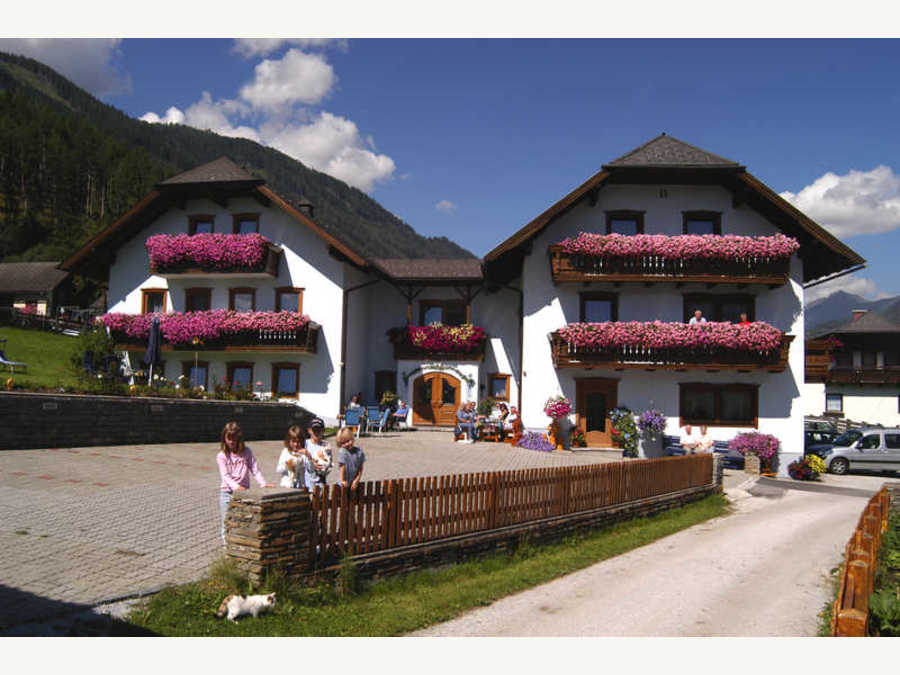 Pension u. Appartements Grillhofer in Mauterndorf